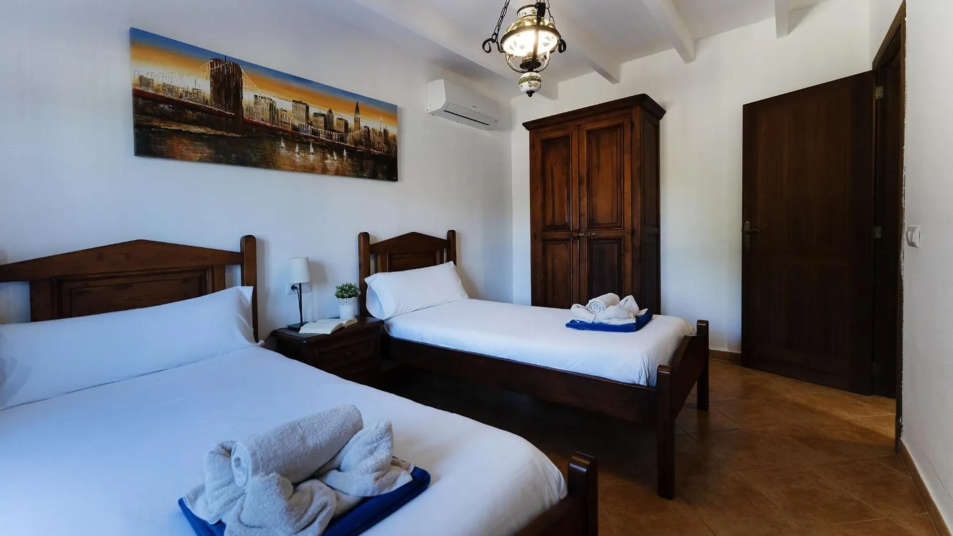 Villa Con Piscina, Bbq, Terraza Y Wifi Santanyi Alpstuga
